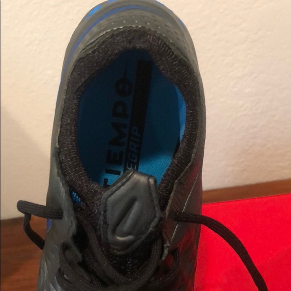 Soccer cleats - Picture 5 of 5